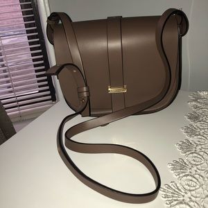 BCBGMAXAZRIA LEATHER BAG